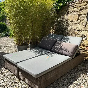 Bed & Breakfast Un Petit Coin De Paradis Avec Piscine Et Parking, Villeneuve-lès-Avignon