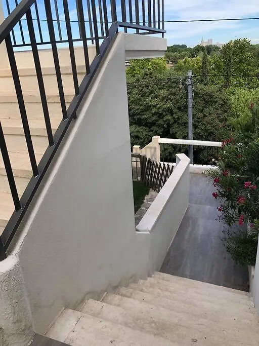 Duplex Face Au Palais Des Papes Apartment Villeneuve-les-Avignon France